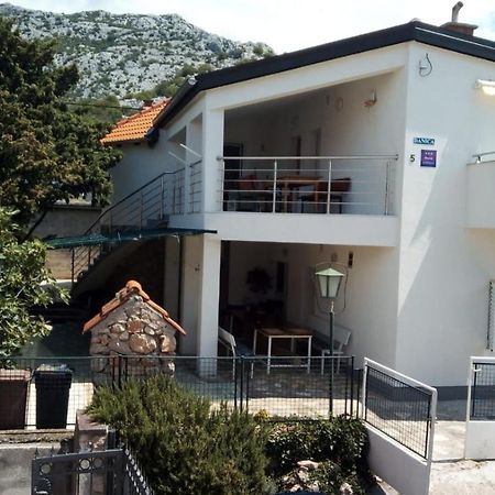 Danica Apartment Karlobag Bagian luar foto