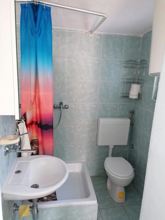 Danica Apartment Karlobag Bagian luar foto