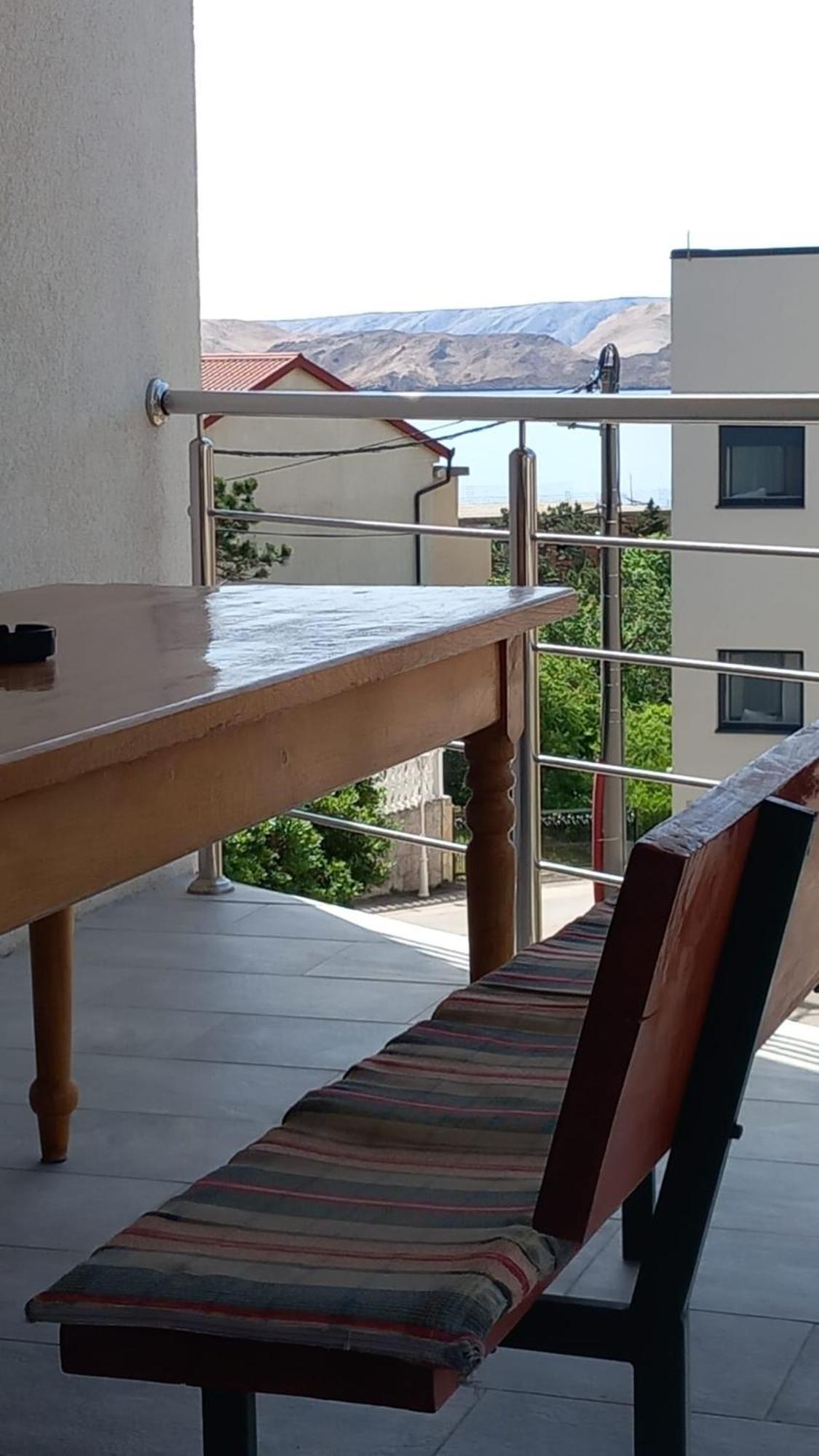 Danica Apartment Karlobag Bagian luar foto