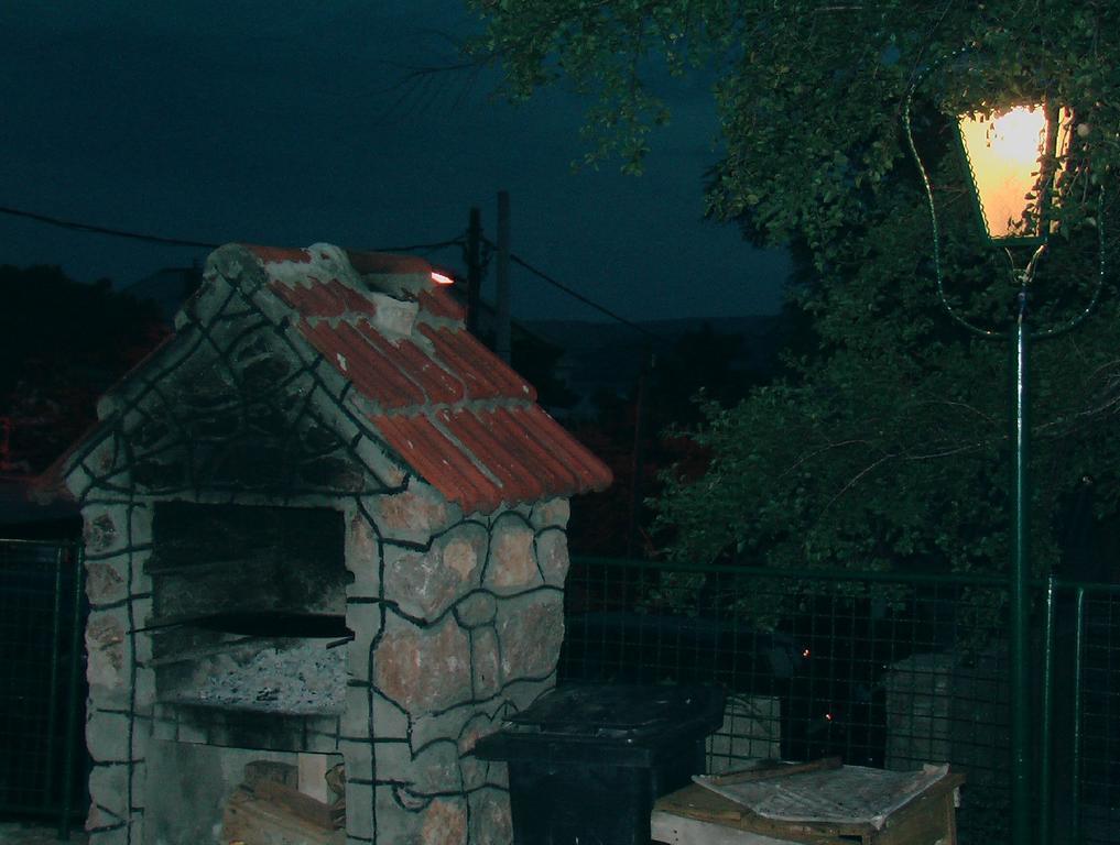 Danica Apartment Karlobag Bagian luar foto